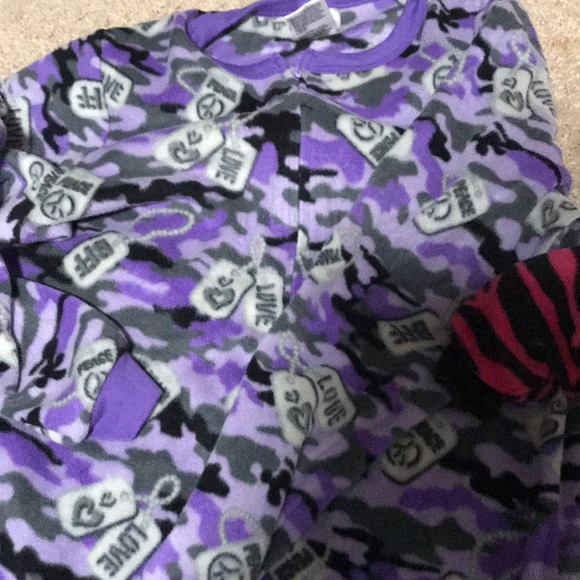 Girl PJs - Picture 2 of 3